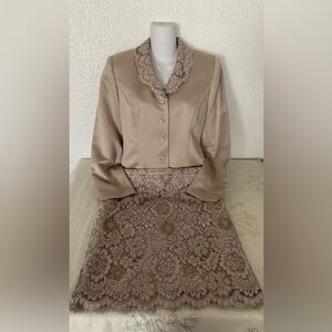 Patra Petite Tan Lace Skirt Set Women’s Size 8 Skirt and jacket